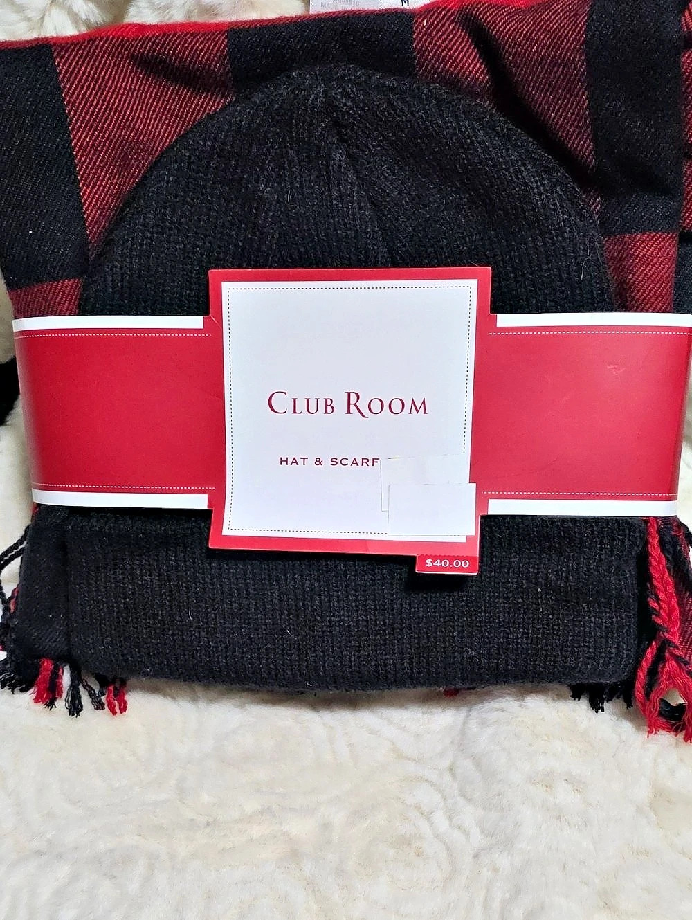 Club Room Red & Black Plaid Holiday Hat And Scarf Set NWT